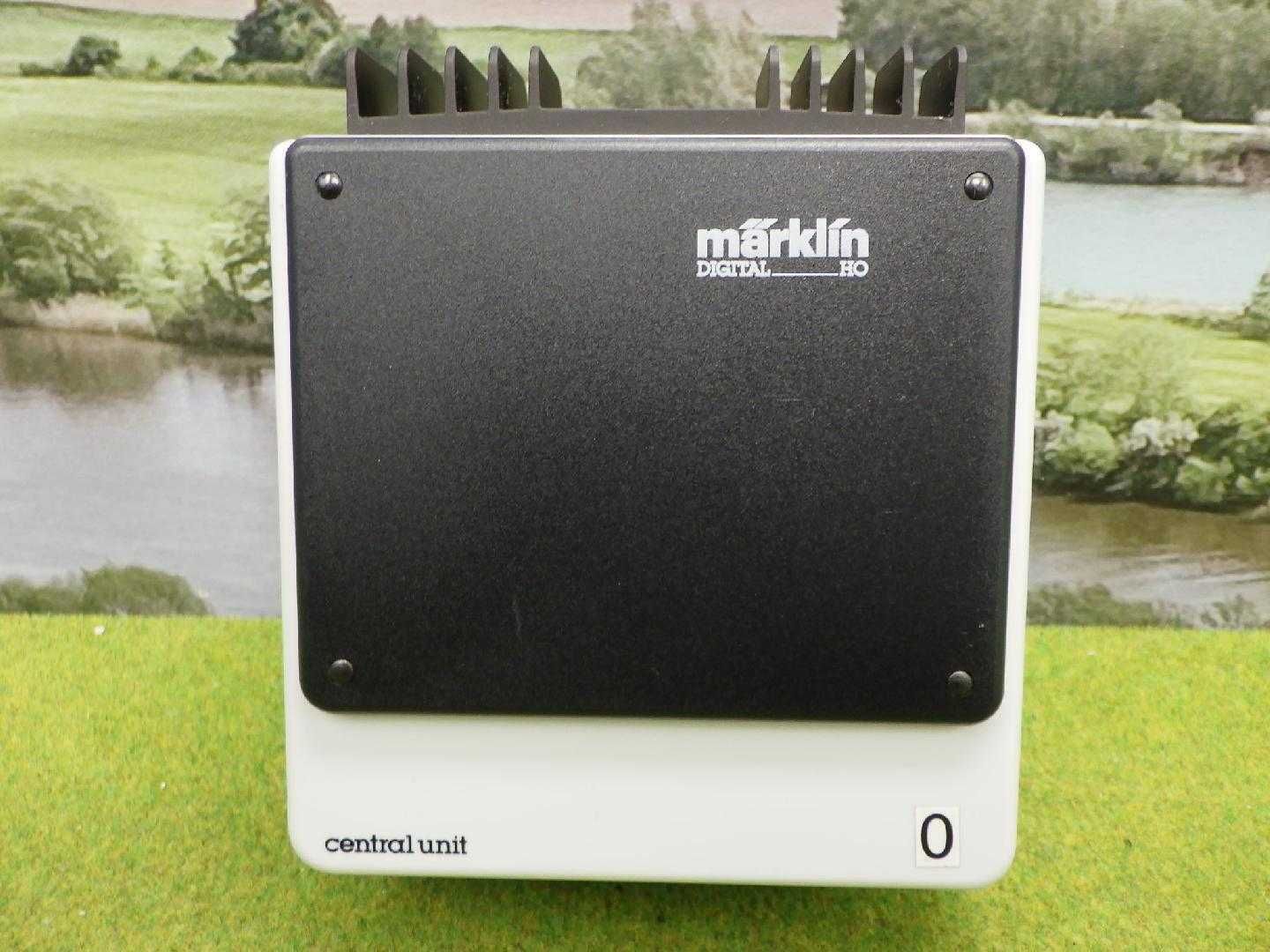 MiniClubMarklin  - Marklin 6040 Sistema de controlo digital