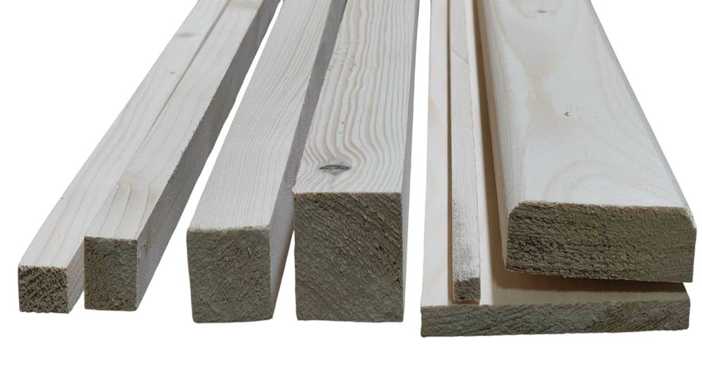 Drewno świerkowe – kantówki, deski, listwy, opaski, cokoły