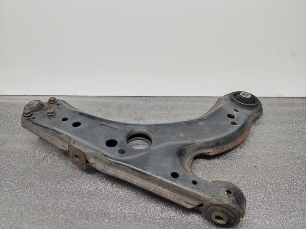 Braço de suspensão frente esquerdo SEAT Leon (1M1)