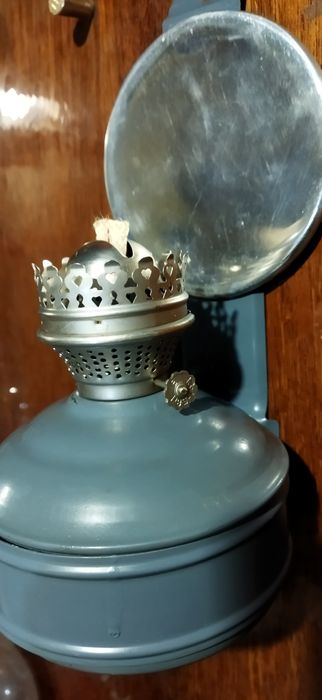 Киросинова лампа.