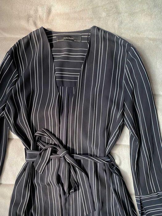 Casaco comprido (estilo quimono) da Zara