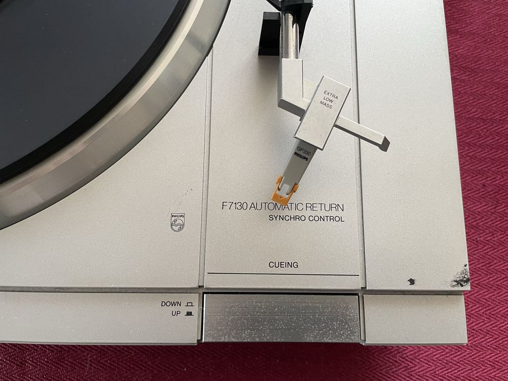Gramofon Philips F7130