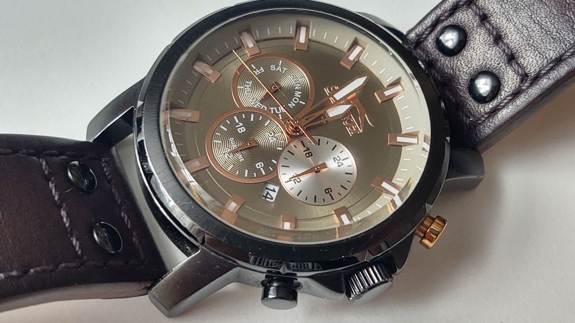 Męski zegarek Slazenger dual time oryginalny

Do sprzedania męski zega