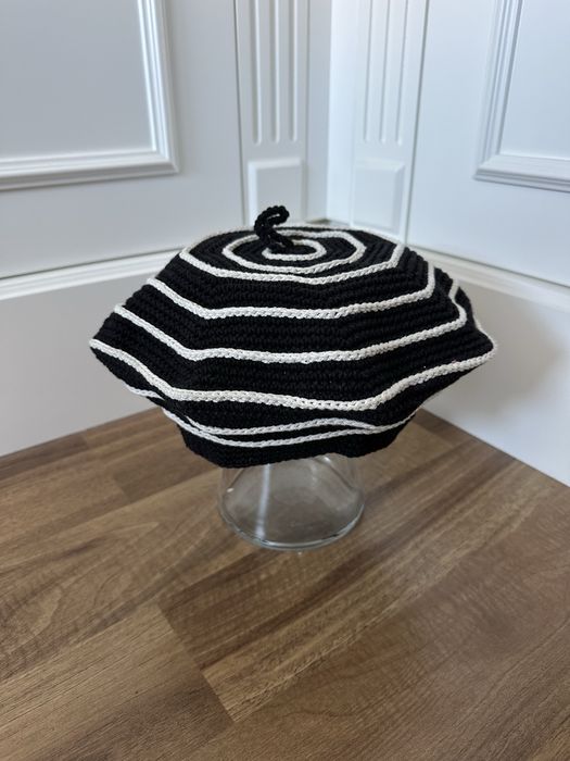 Unikatowy beret vintage