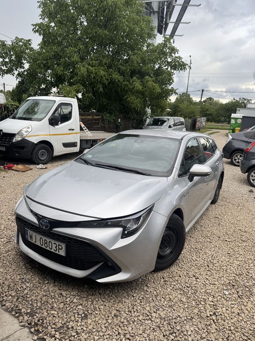 Toyota Auris Hybrid z gazem – wynajem długoterminowy dla firm | FV VAT