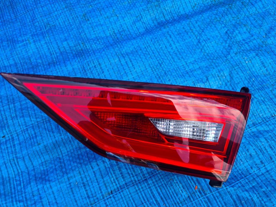 LAMPA prawa tylna LED USA w klapę AUDI A3 S3 8V 8V5 sedan