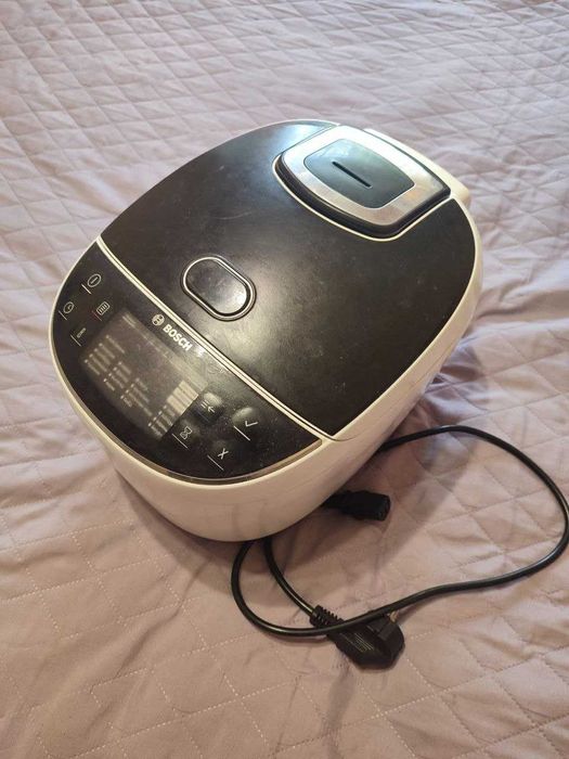 Мультиварка BOSCH 900W