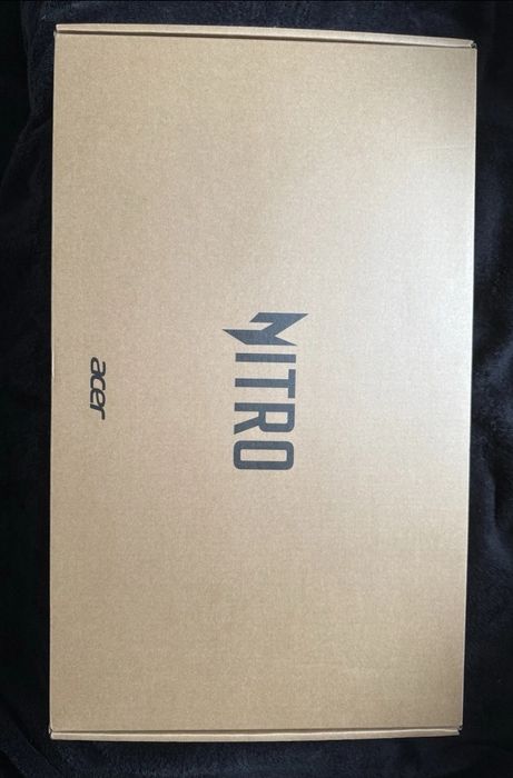 Acer Nitro V16 RTX 5070 Ryzen 7 260 16GB Ram  1Tb Ssd