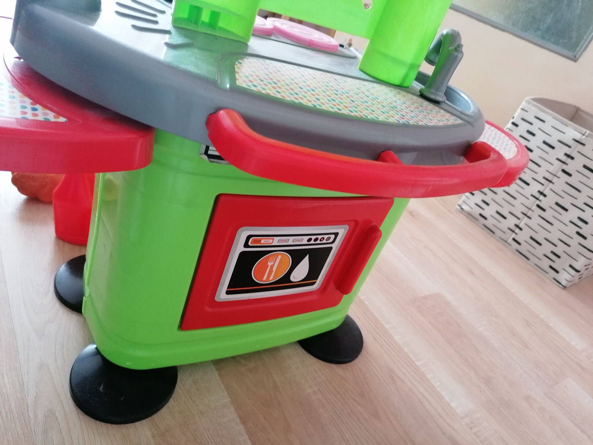 Kuchnia plastikowa z elementami