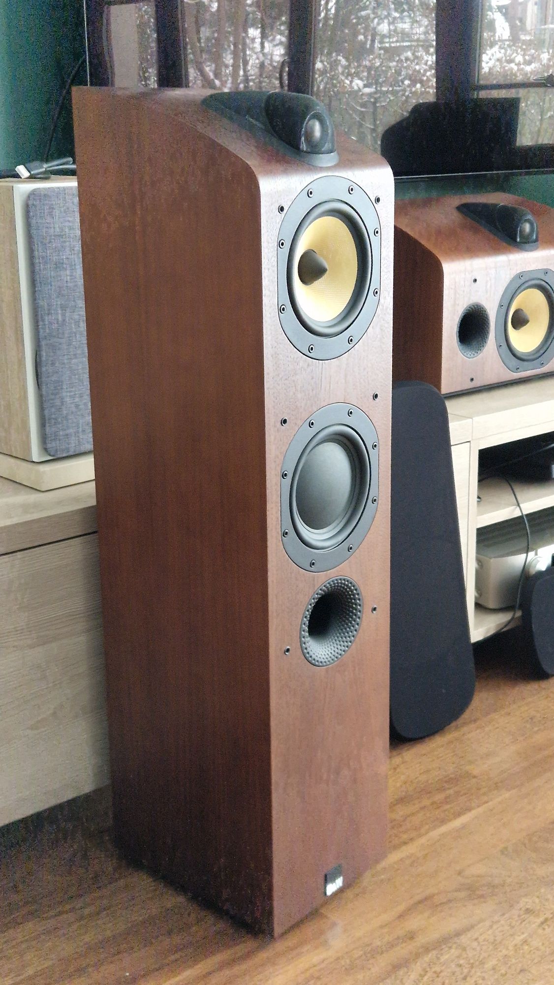 Kolumny Bowers&Wilkins B&W 704 S1 orzech idealne