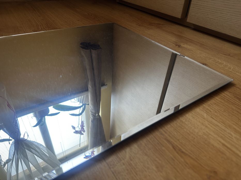 Duże lustro łazienkowe