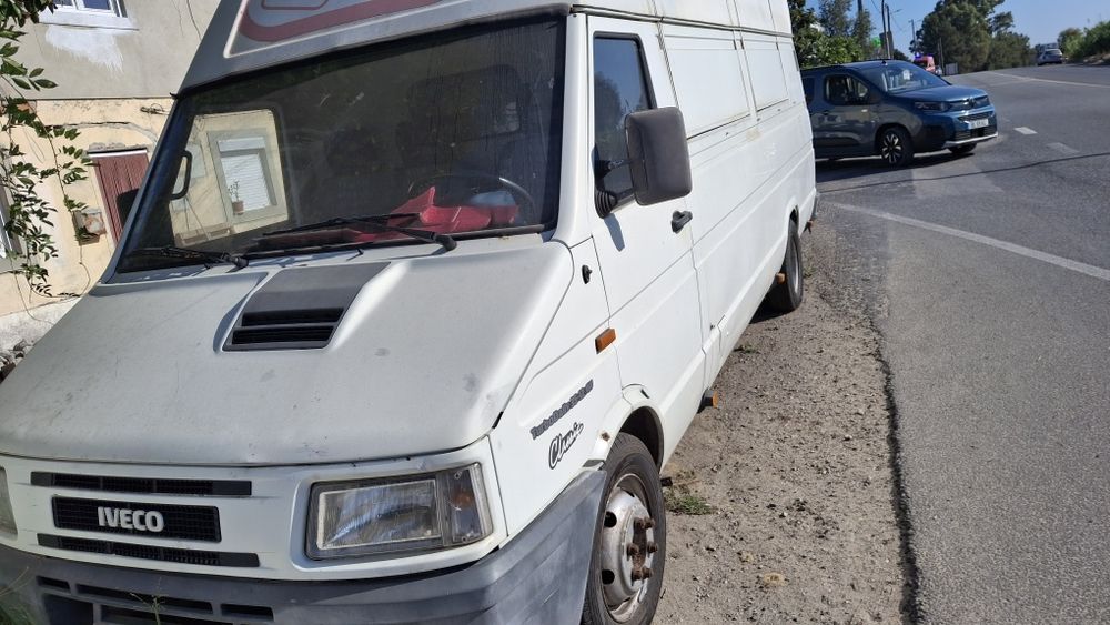 Carrinha Iveco de venda de alimentos