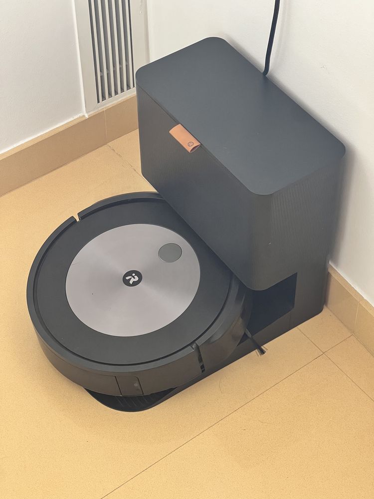 Robot aspirador Roomba® j7+ com esvaziamento e Wi-Fi