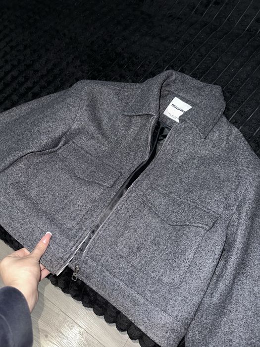 Бомбер bershka жіночий