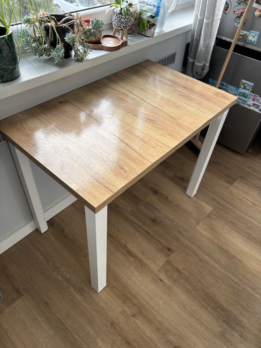 Stół do kuchni jadalni