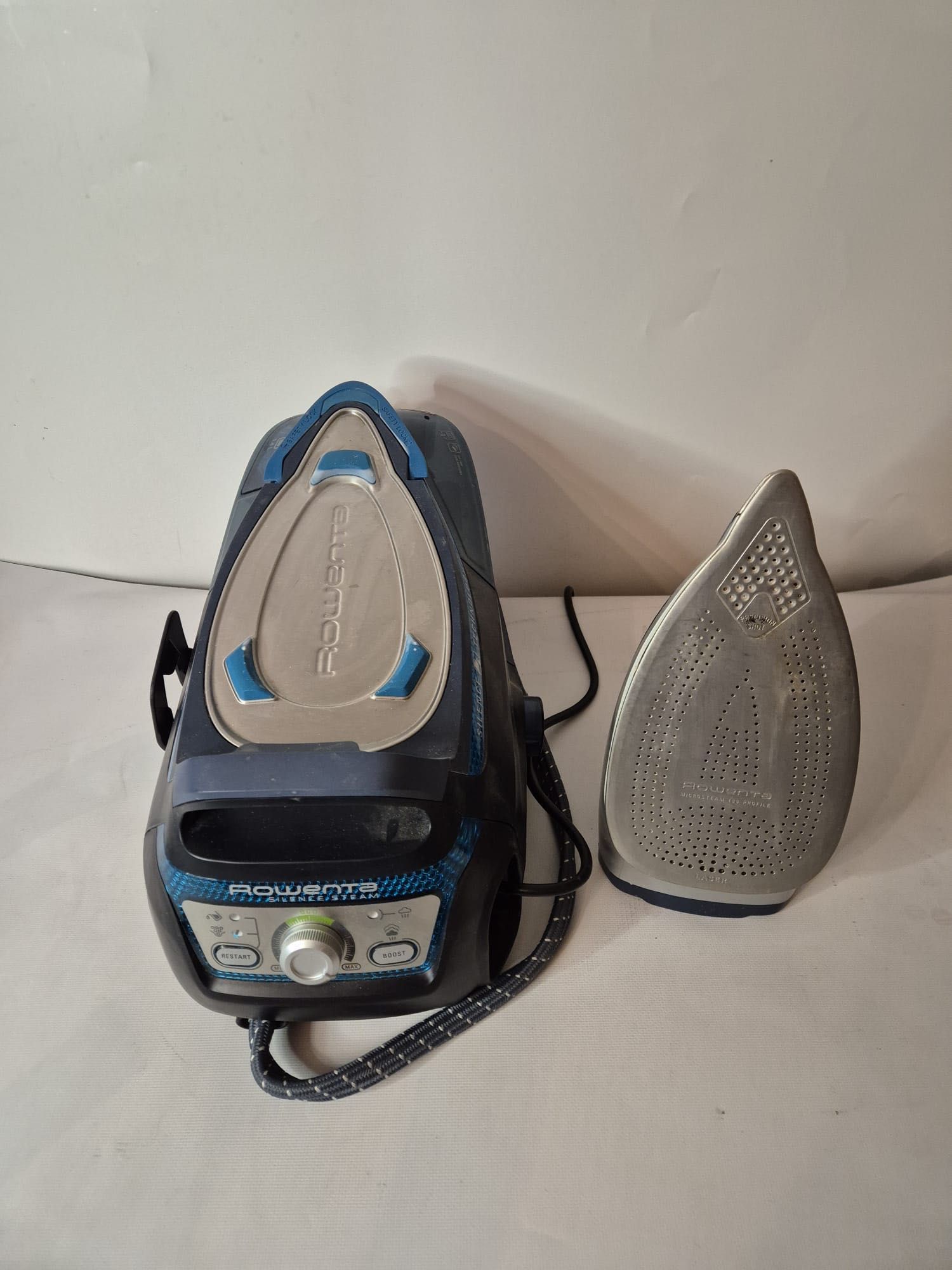 Stacja pary Rowenta DG 8960
