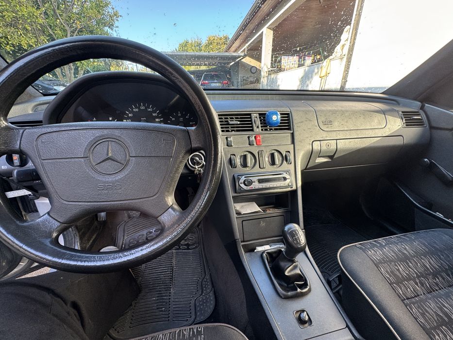 Mercedes Benz - C 220D
