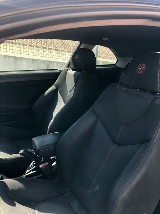 Alfa Romeo GT Q2  (troco por motociclos)