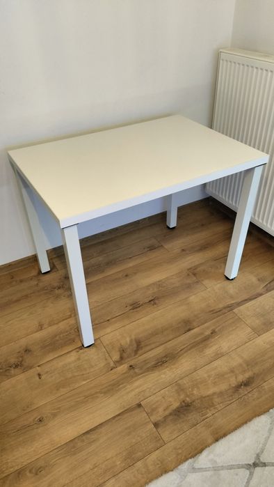 Stół biały do kuchni