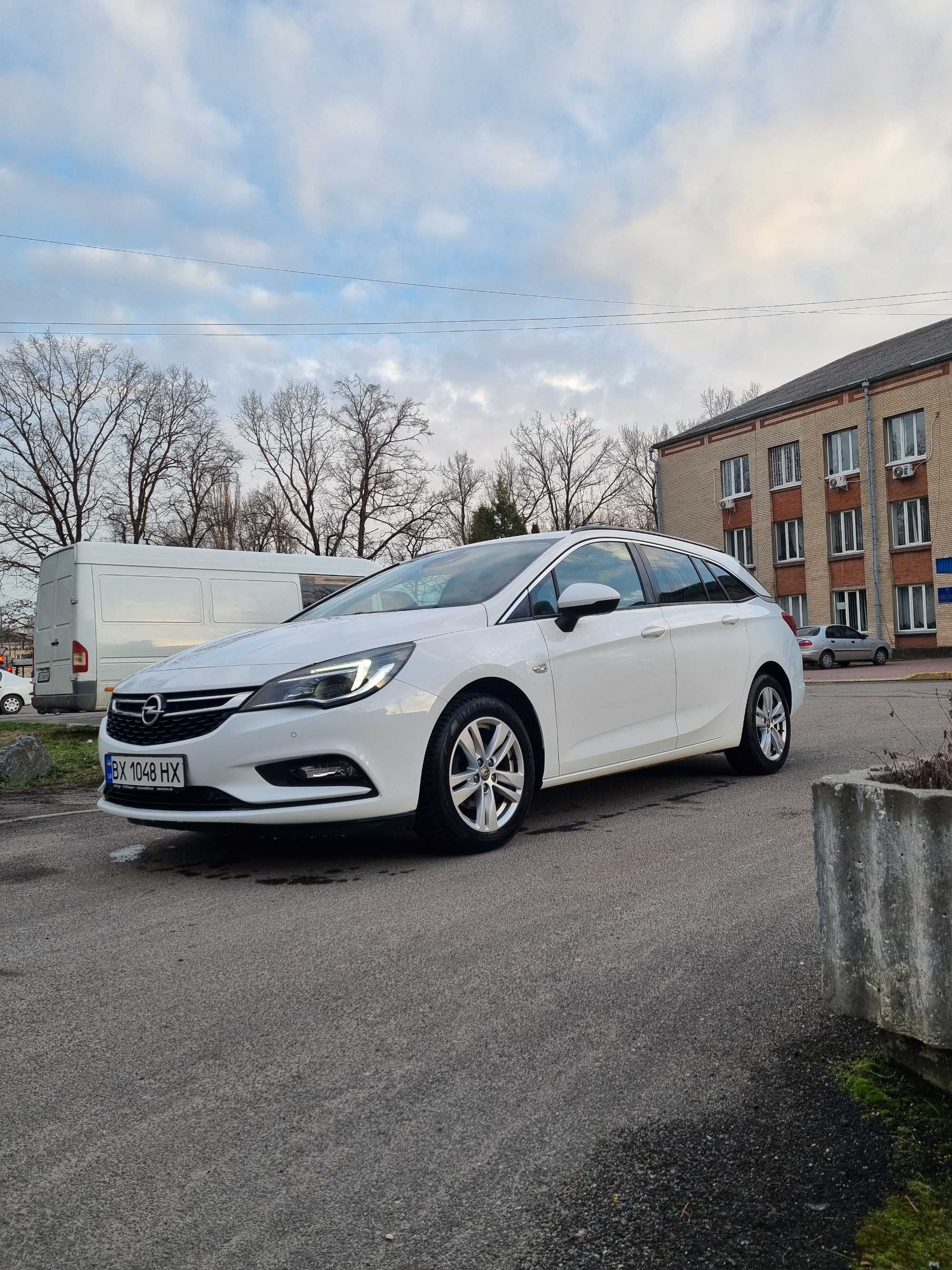 Продам Оpel Astra K 2019