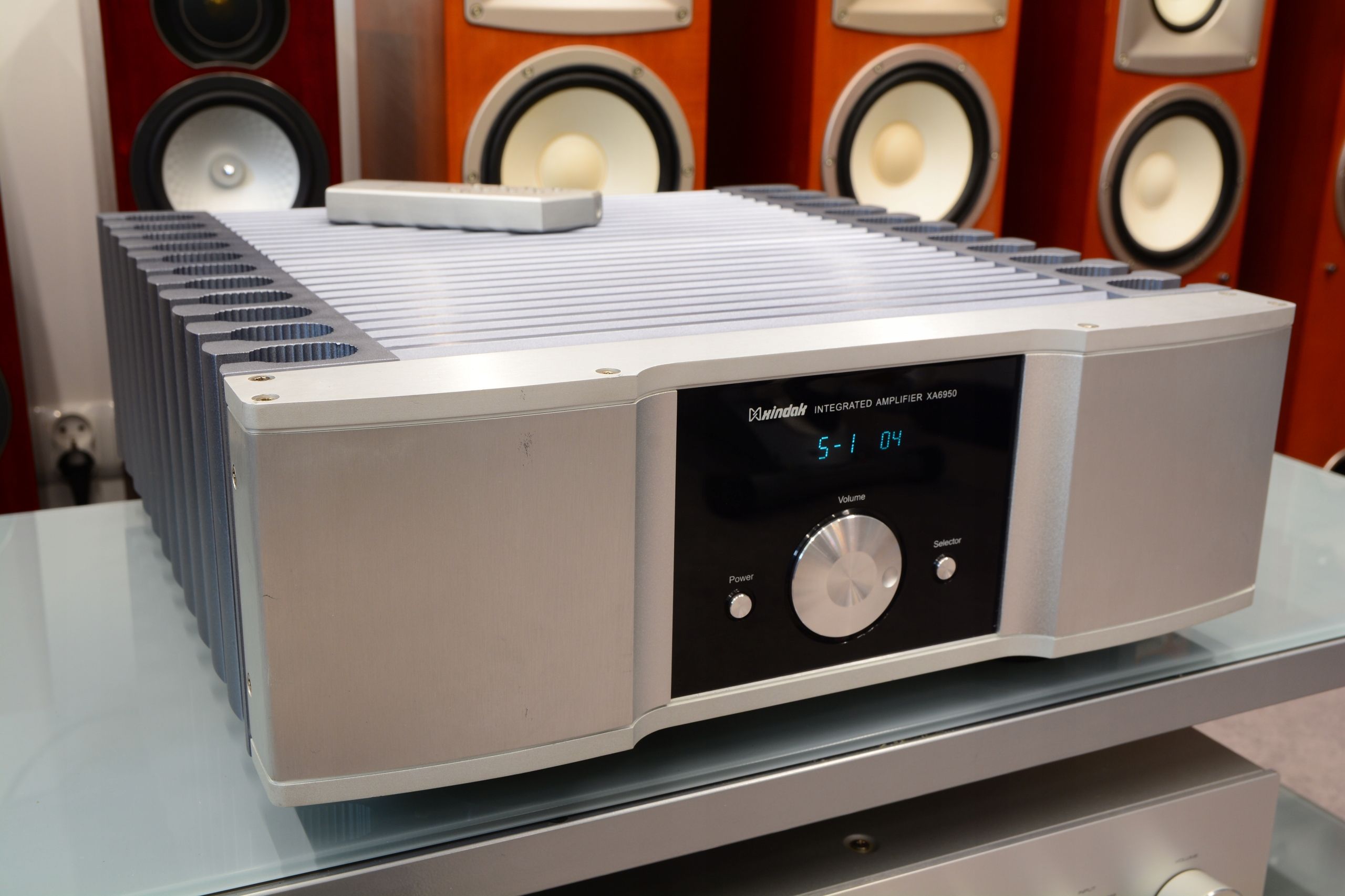 wzmacniacz stereo Xindak XA6950 XLR + pilot zestaw w idealnym stanie!