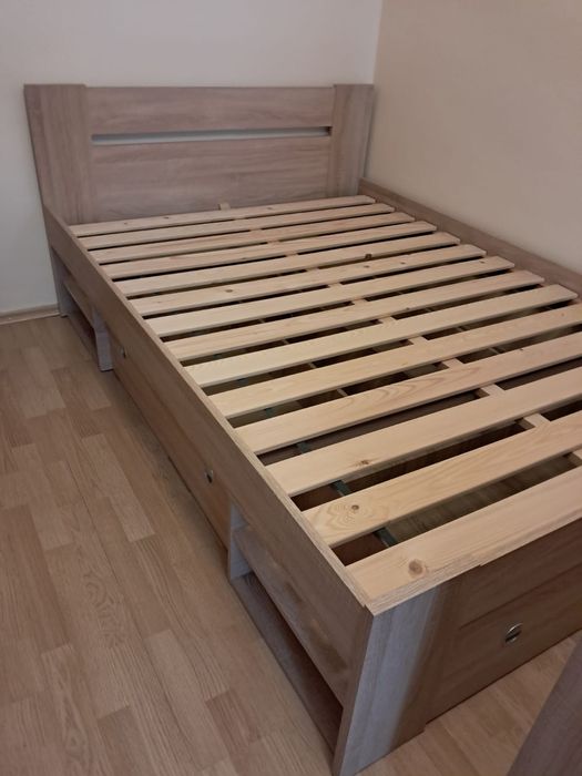 Łóżko z szufladami