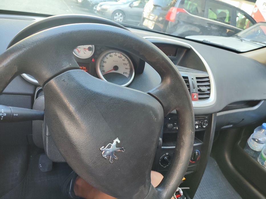 Peugeot 207 comercial