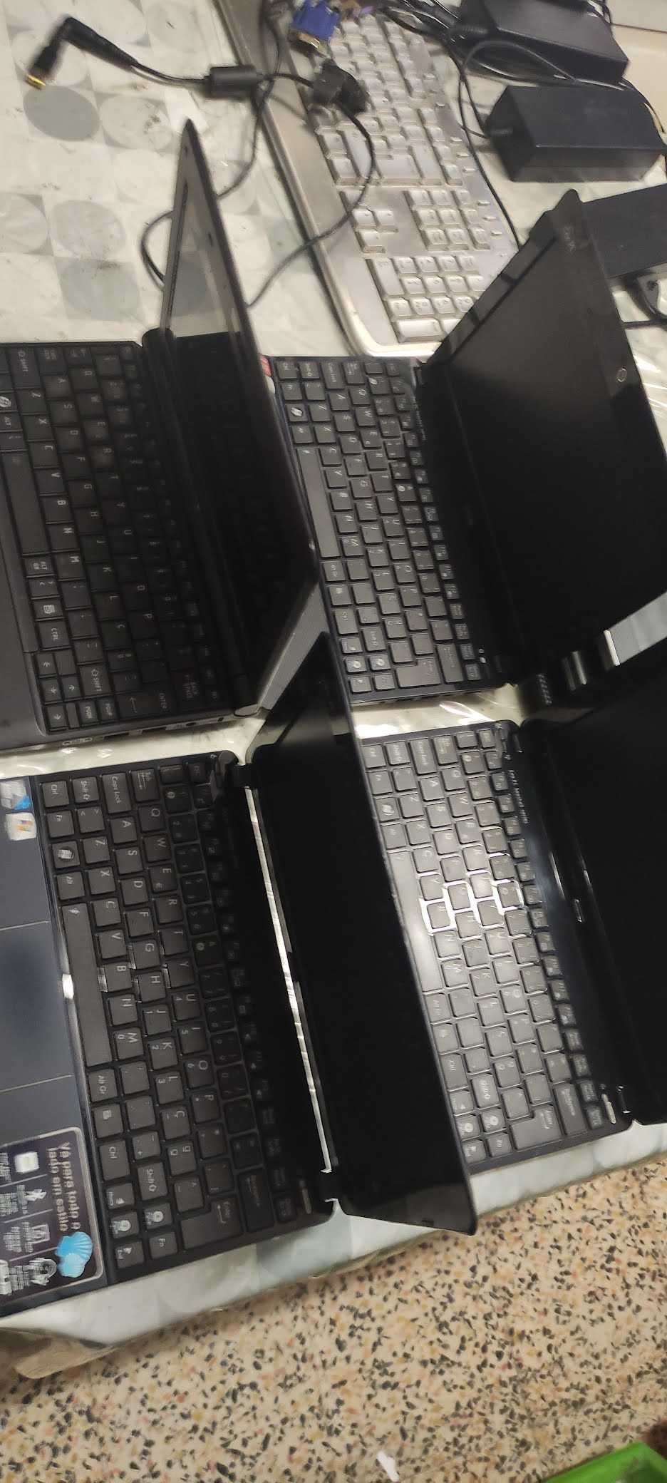Lote de 7 Portateis I5, I3 e Atoms, avariados e a funcionar