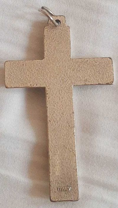 Medalik krzyżyk - Jezus Chrystus na krzyżu - stan bdb
