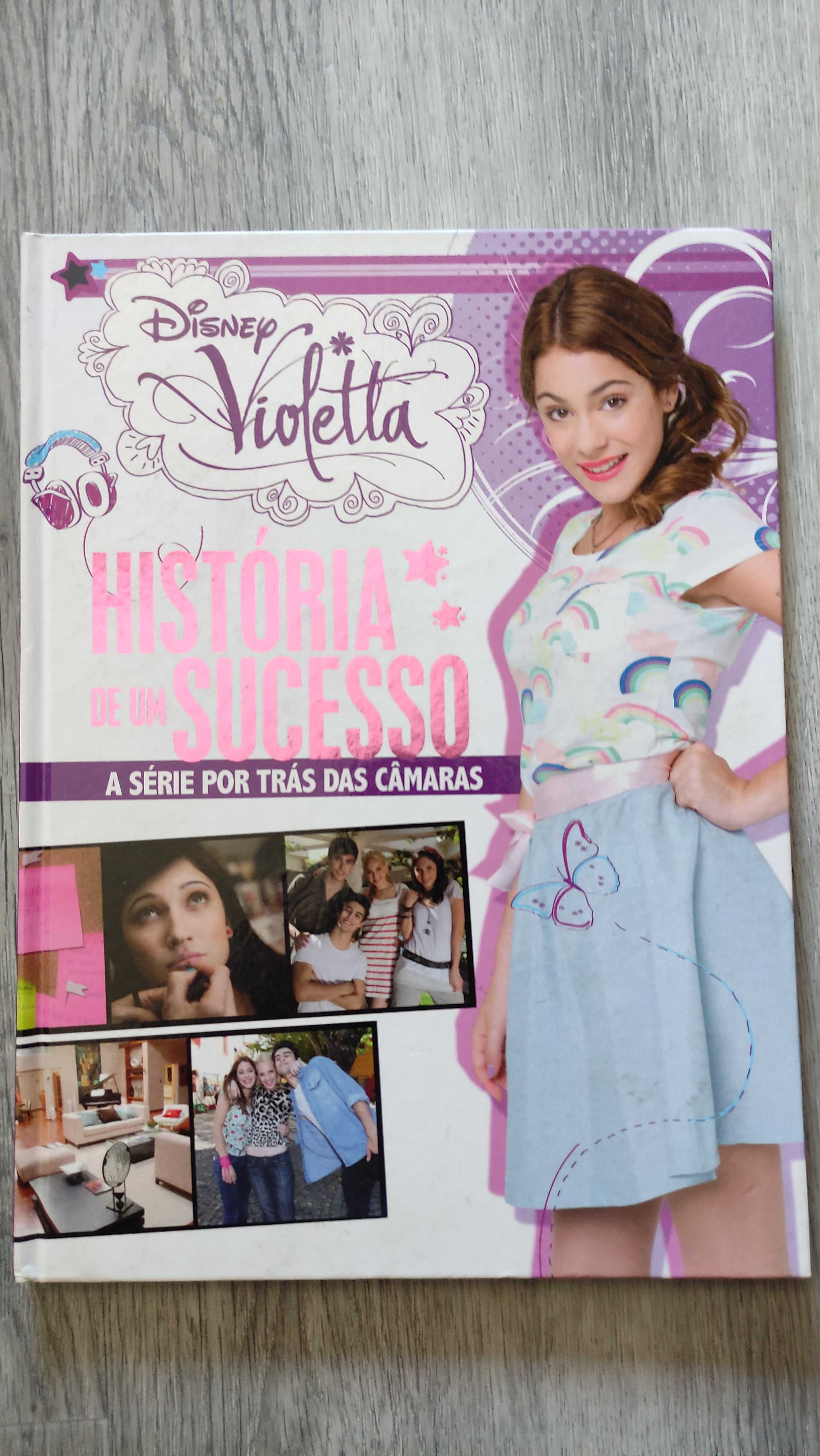 Livros e Microfone de Violetta