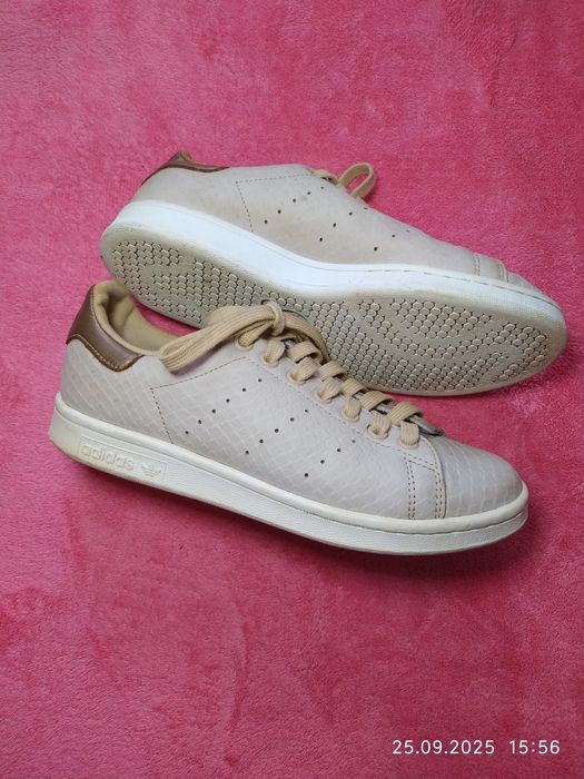 Кросівки оригінальні