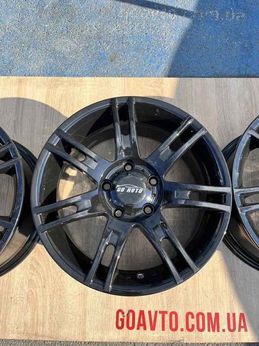 Goauto круті диски 5/120 r16 et40 7j dia66,6 в чорному кольорі