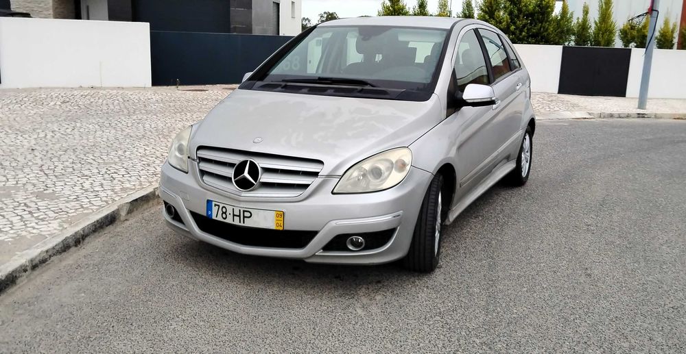 Mercedes Benz B180 CDI de 2009 Nacional com Revisão Feita.