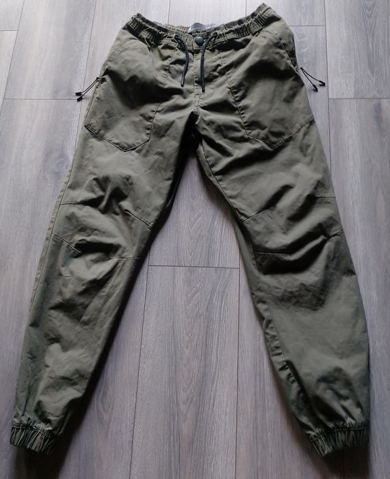 Фирменные джоггеры р. М