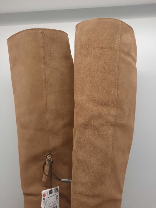 Botas altas em camurça camel da Zara NOVAS (com etiqueta)