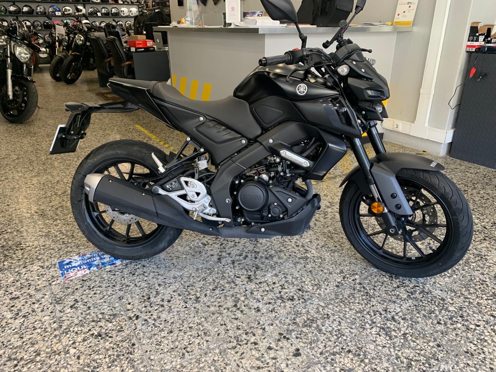 Yamaha MT 125 de 2023 como Nova 4790 Kms Garantia Fabrica