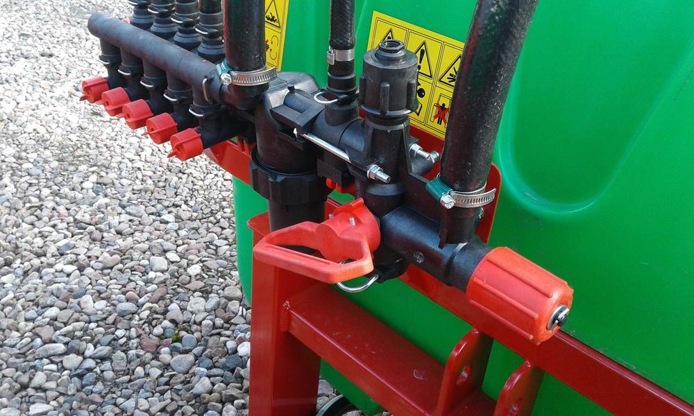 Opryskiwacz BRANDI 600/800/1000 Litrów 15m RSM Zawór Stałociśnieniowy