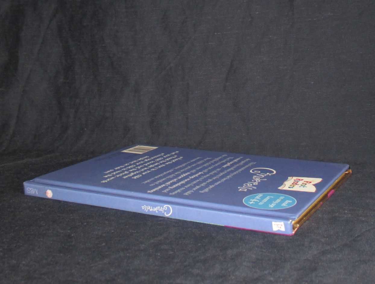 Livro Cinderela First Readers Let's start reading