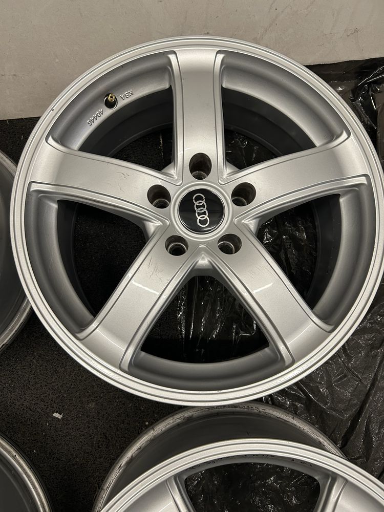 163 Felgi Alumniowe AUDI R 17 5x112 Bardzo Ładne