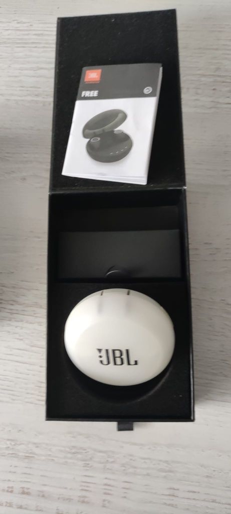 Słuchawki bezprzewodowe JBL Free
