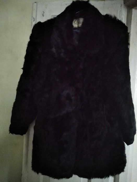 Продам полушубок кролячий чорного кольору