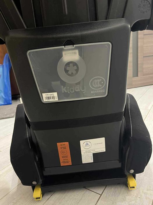 Дитяче автокрісло kiddy