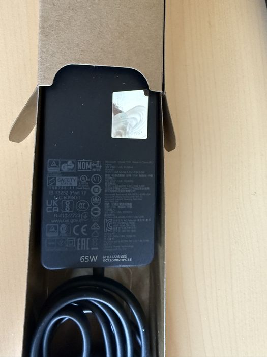 Fonte de Alimentação de 65 W Microsoft Surface ORIGINAL - Carregador