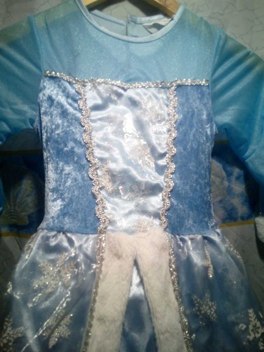 Снегурочка Эльза костюм платье Эльзы снегурочки снежинки фрозен