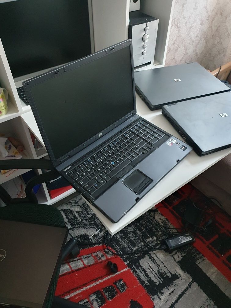 Duży laptop HP 8710p 17 cale