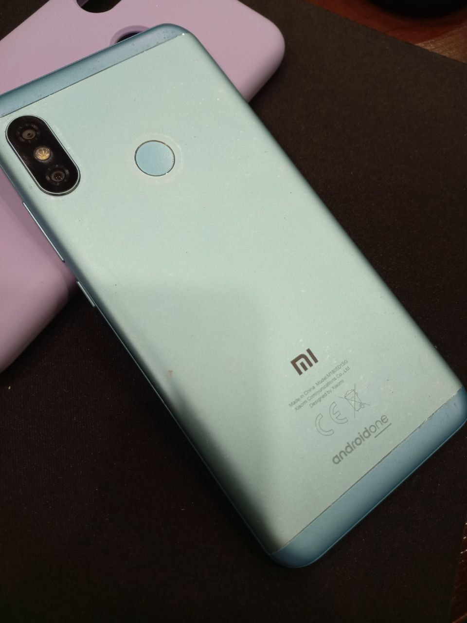Телефон Xiaomi Mi A2 Lite 4/64GB Blue