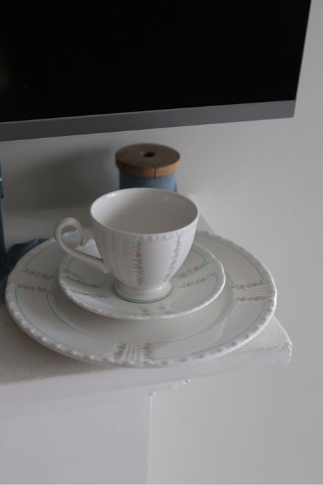 Вінтажний набір посуду