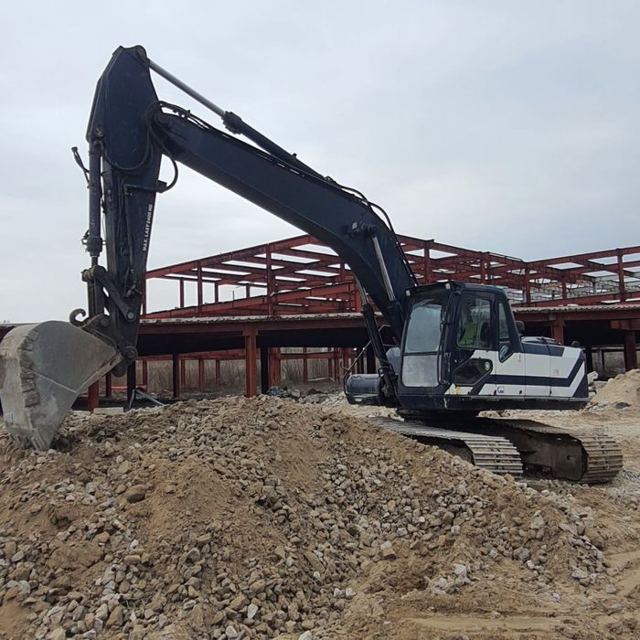 Екскаватор Doosan220