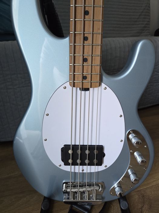 Sterling Stingray Ray34