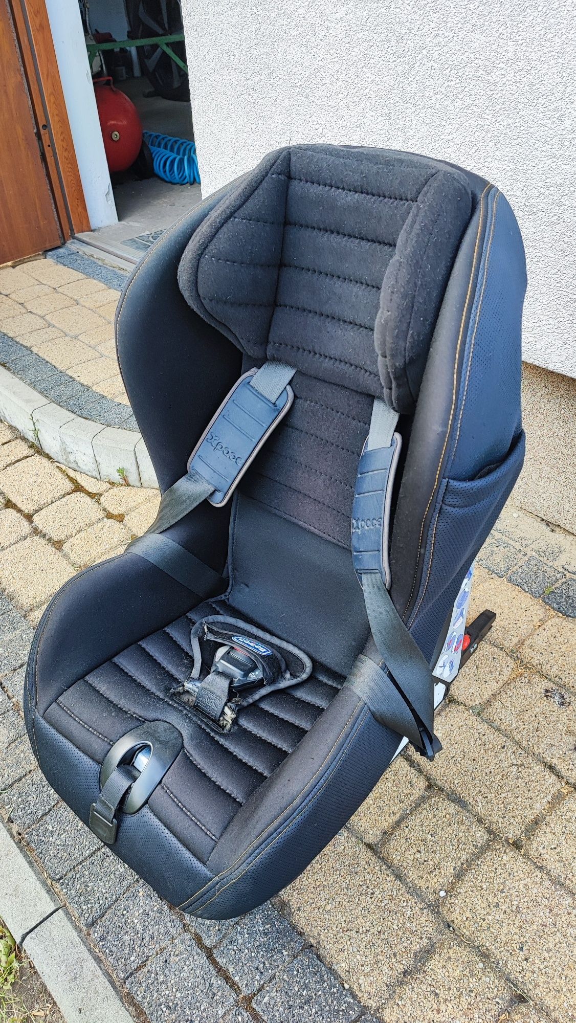 Fotelik ISOFIX 9-18 kg Chicco X-pace